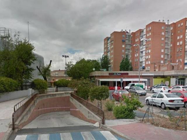 Garaje en Alquiler en Avenida del Alcalde José Aranda, 10 en Parque Ondarreta - Urtinsa