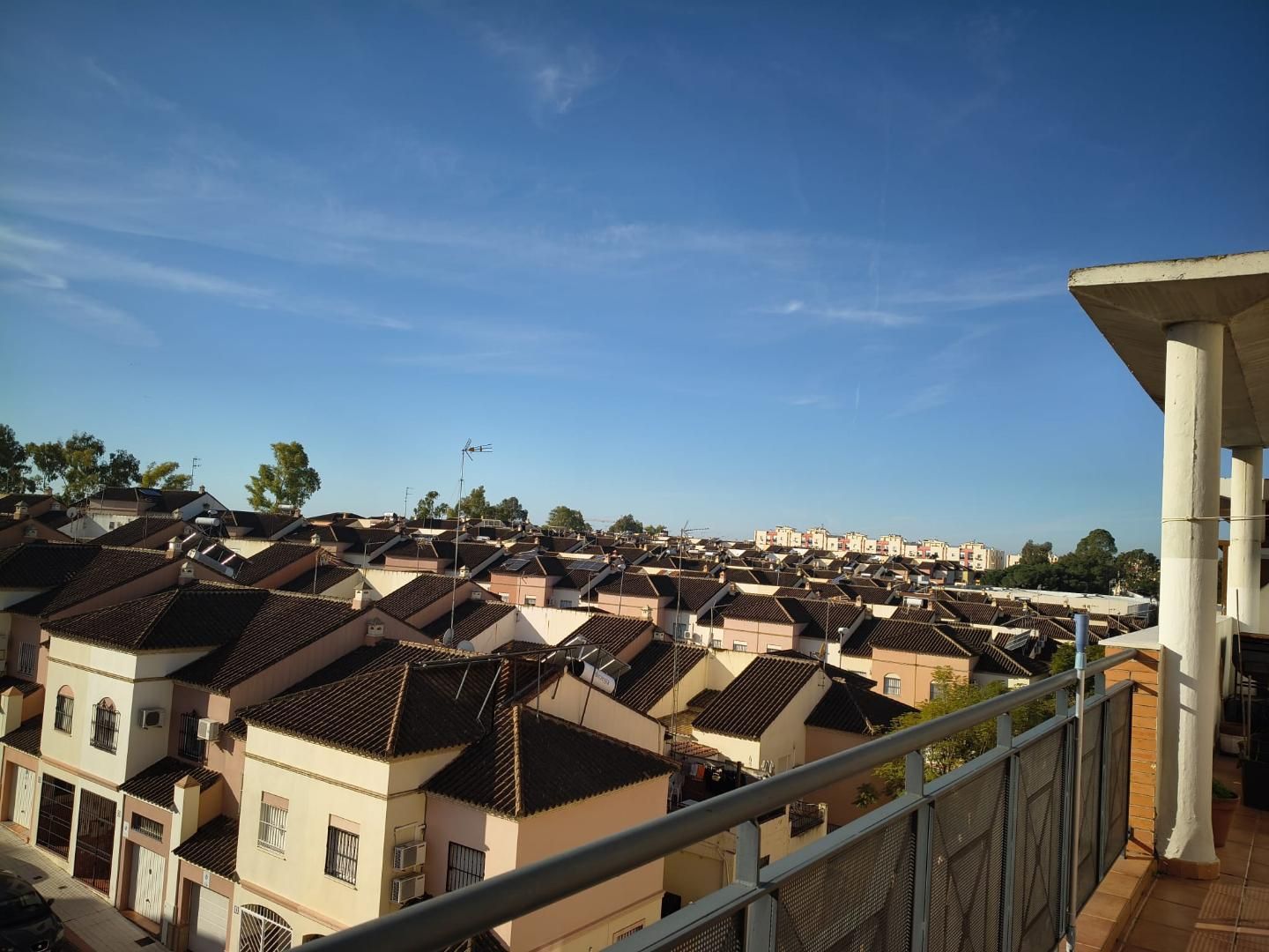 Exterior view of Attic for sale in Alcalá de Guadaira  with Terrace and Storage room