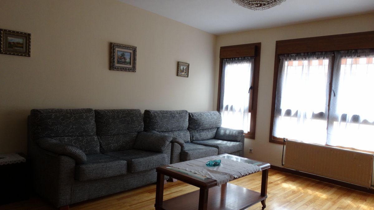 Sala de estar de Piso de alquiler en Arrasate / Mondragón con Calefacción y Amueblado