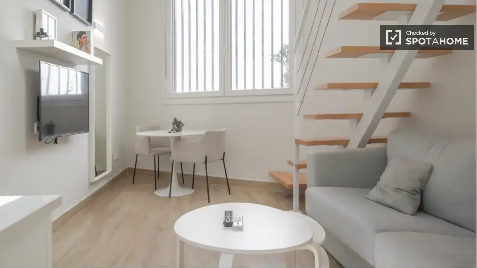 Flat with terrace to rent in Tetuán, imagen 2