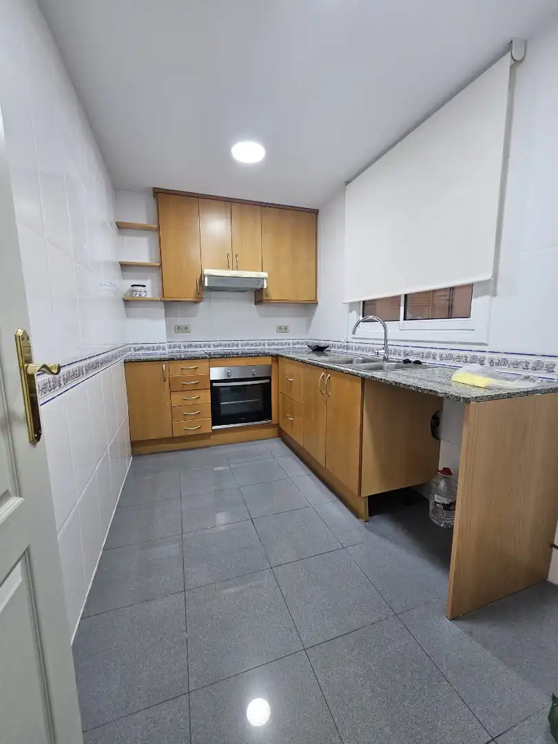 Küche von Wohnung zum Verkauf in Vilanova i la Geltrú mit Klimaanlage, Parkett und Terrasse