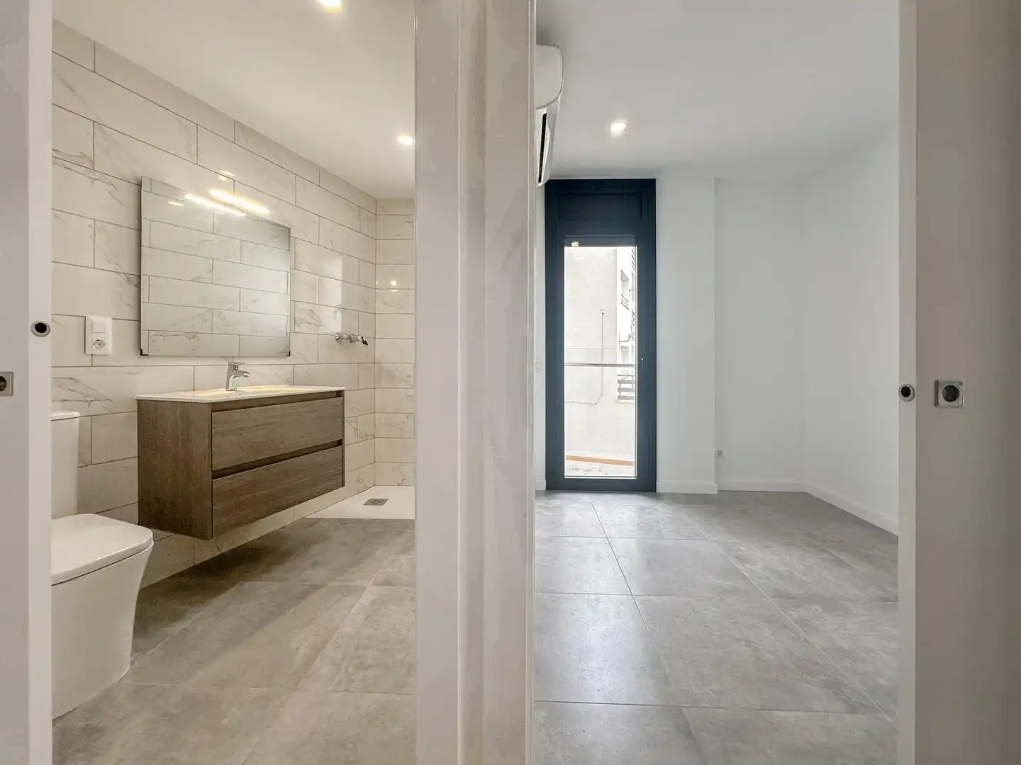Baño de Apartamento en venta en Roses con Aire acondicionado, Terraza y Balcón