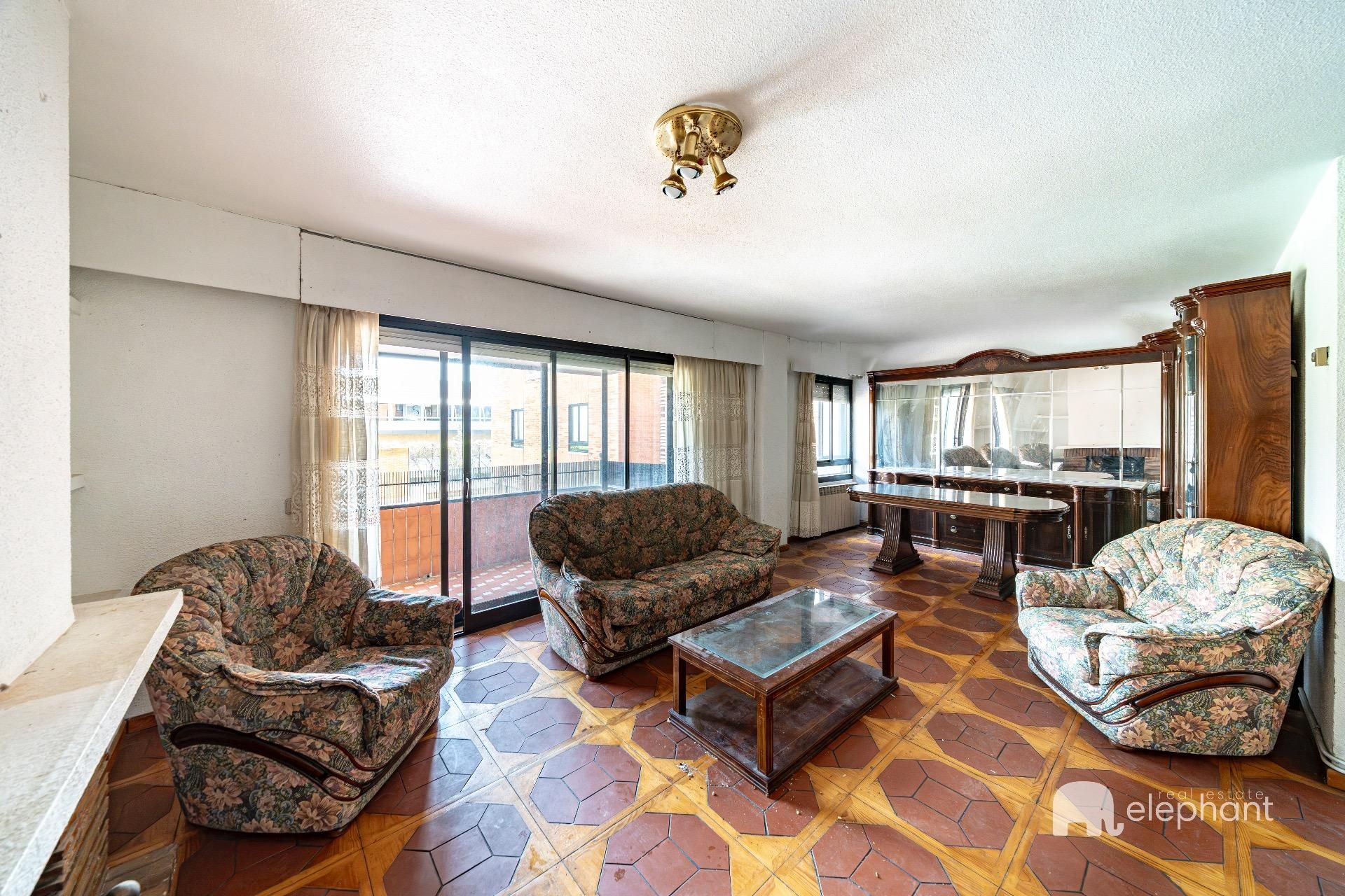 Living room of Flat for sale in Las Rozas de Madrid  with Heating, Private garden and Terrace