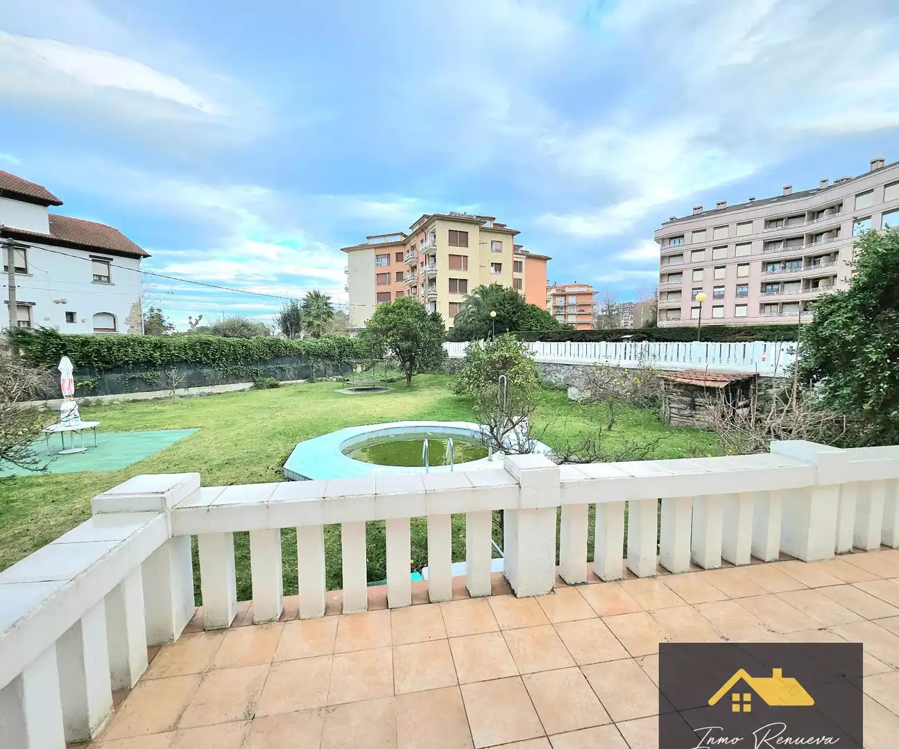 Garden of Houses for sale in Brazomar