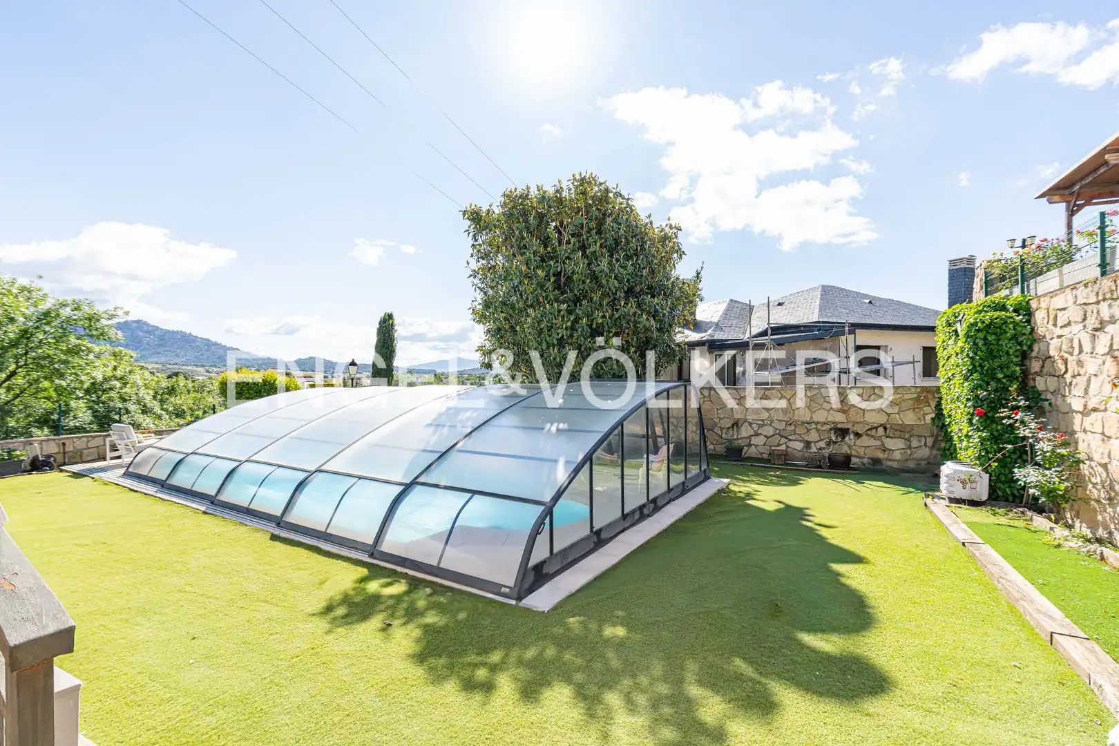 Piscina de Casa o xalet en venda en El Boalo - Cerceda – Mataelpino amb Aire condicionat, Calefacció i Jardí privat