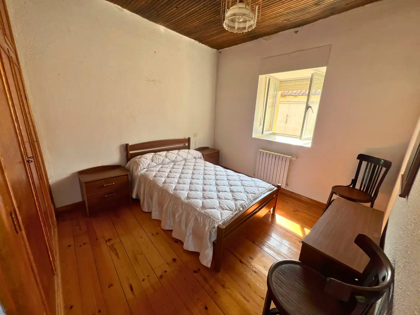 Dormitori de Casa o xalet en venda en Dehesa de Montejo amb Calefacció i Moblat