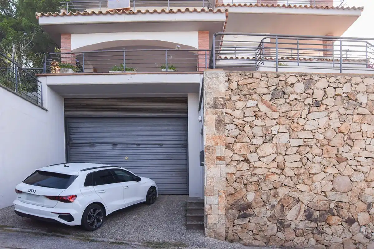 Vista exterior de Casa adosada en venta en Lloret de Mar
