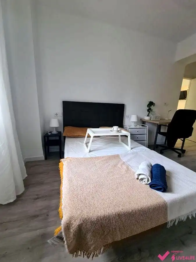 Habitación de Piso de alquiler en Valencia con Terraza y Amueblado
