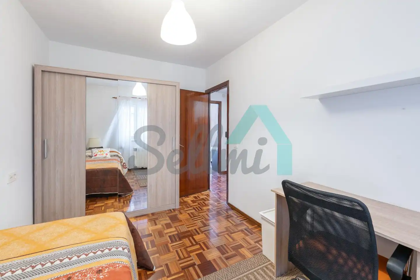 Room in Paz, El Cristo