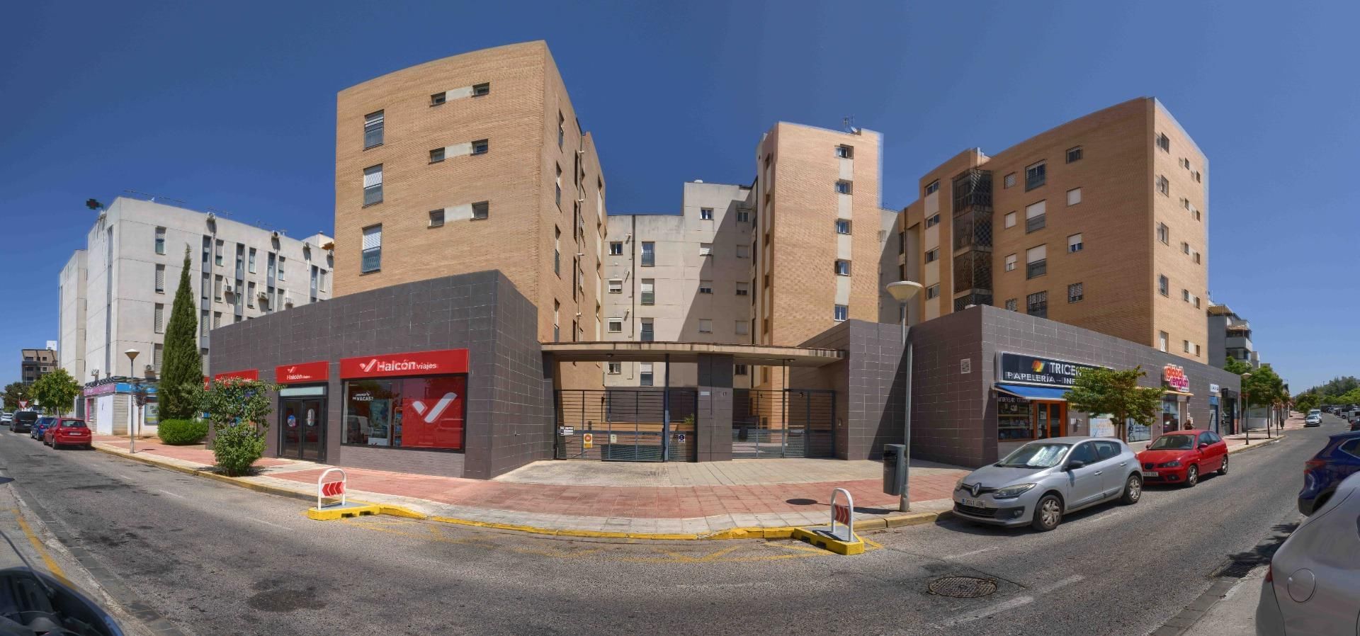 Vista exterior de Pis en venda en Mairena del Aljarafe amb Aire condicionat i Traster