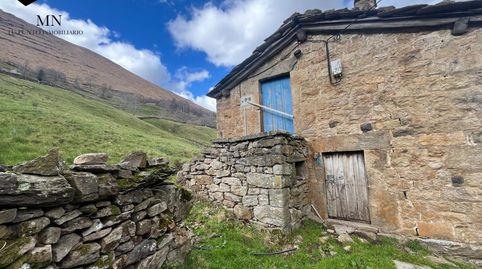 Foto 2 de Finca rústica en venta en Vega de Pas, Cantabria