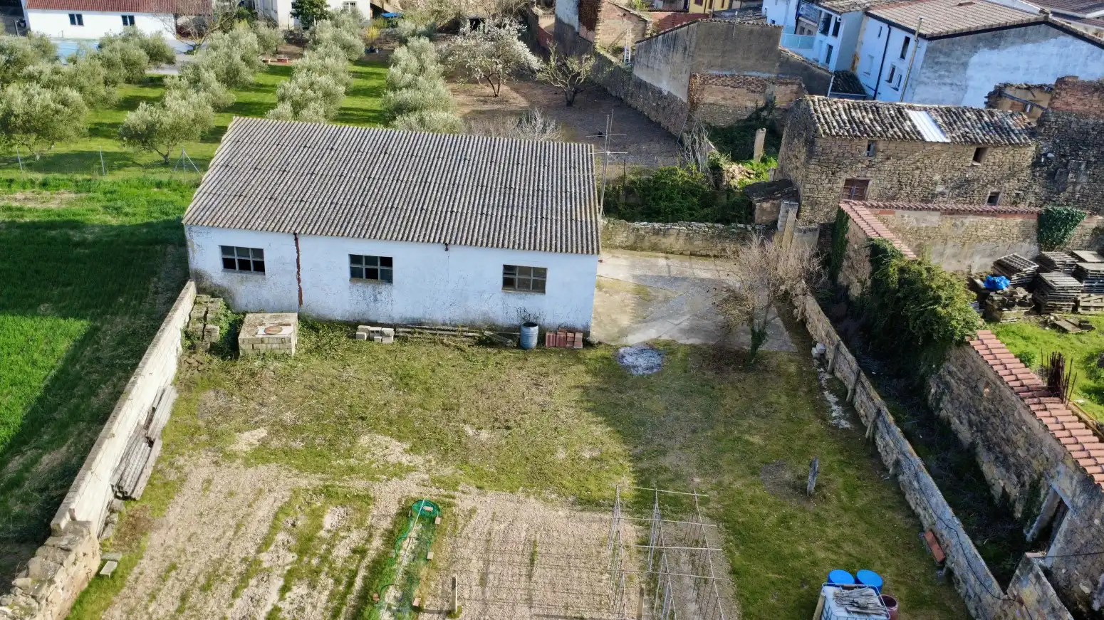 Houses for sale in Allo  with Heating