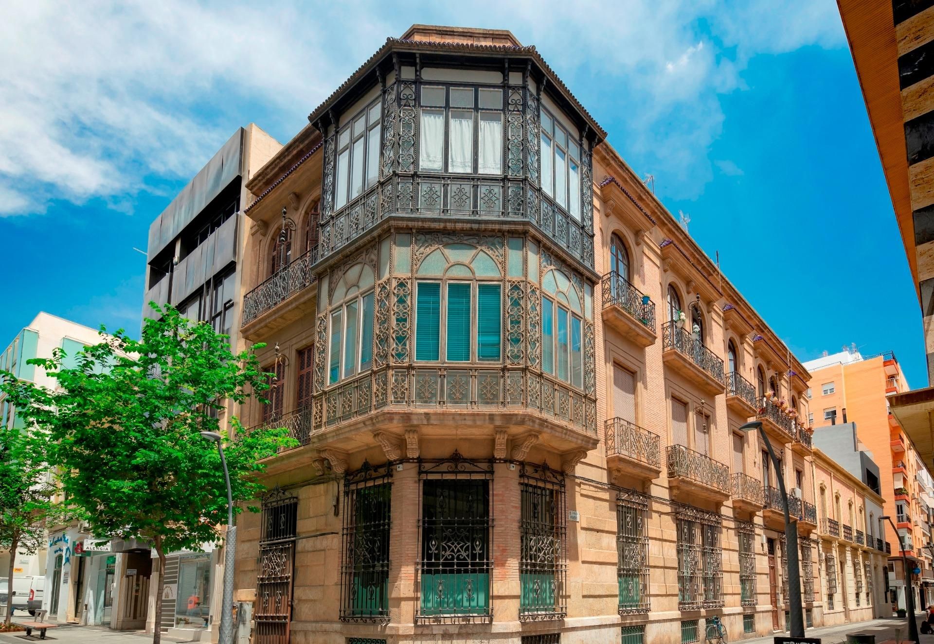 Vista exterior de Piso en venta en  Almería Capital