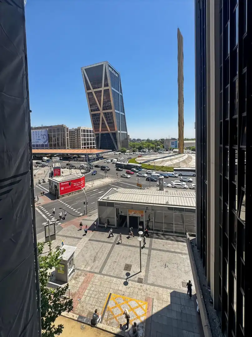 Vista exterior de Oficina de lloguer en Madrid