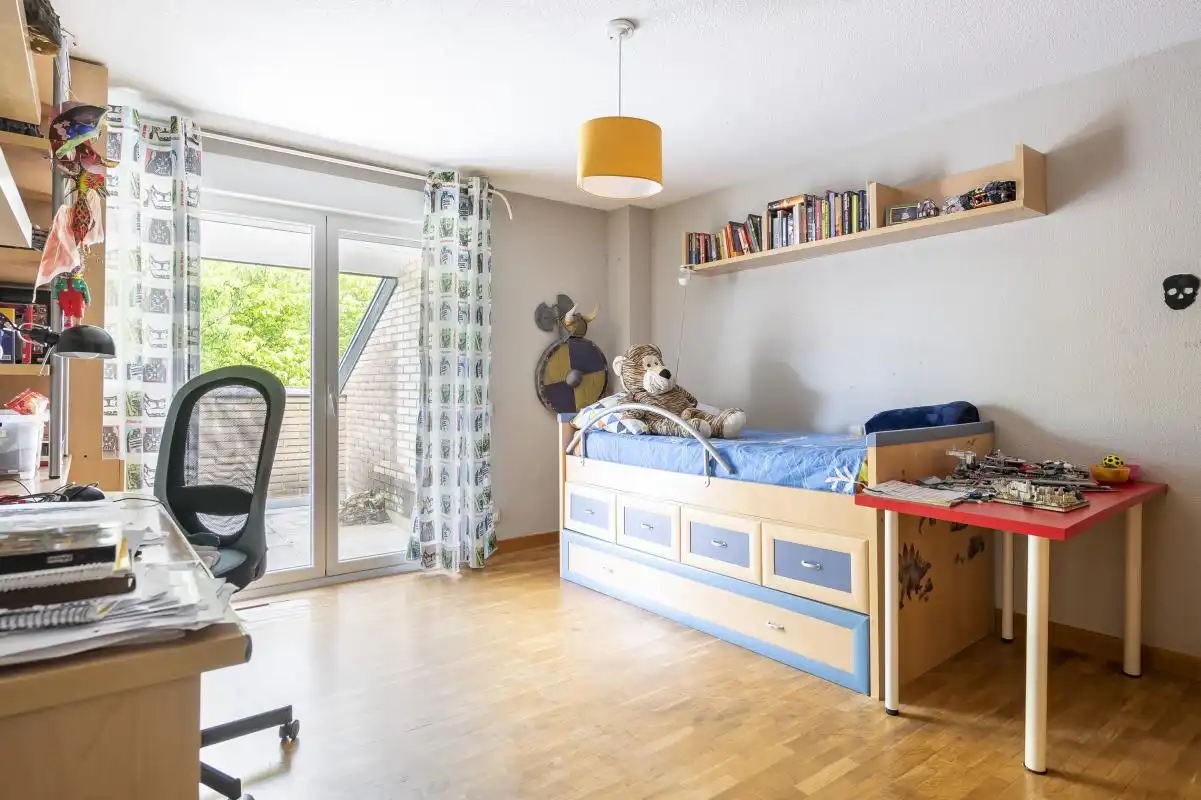 Habitación de Casa o chalet en venta en Boadilla del Monte con Aire acondicionado, Calefacción y Jardín privado