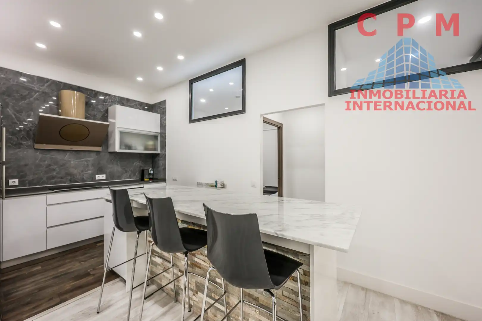 Kitchen of Flat for rent in Madrid  with Air Conditioner, Heating and Parquet flooring
