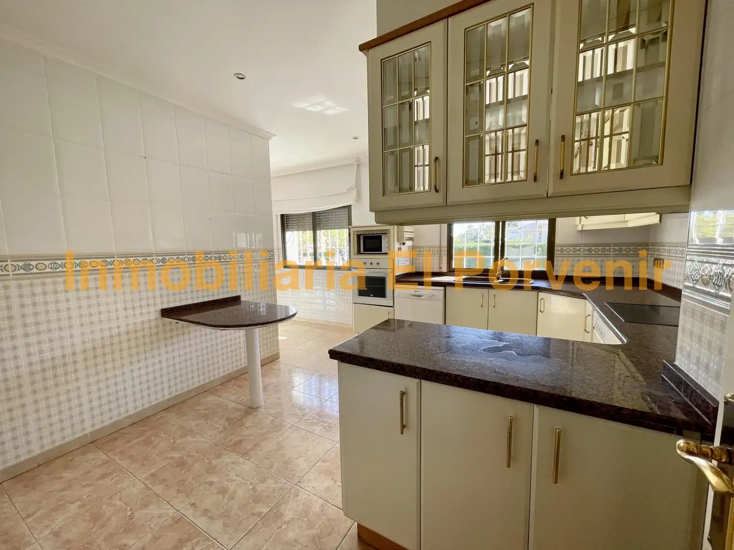 Cocina de Casa o chalet en venta en Torrent con Aire acondicionado, Jardín privado y Terraza