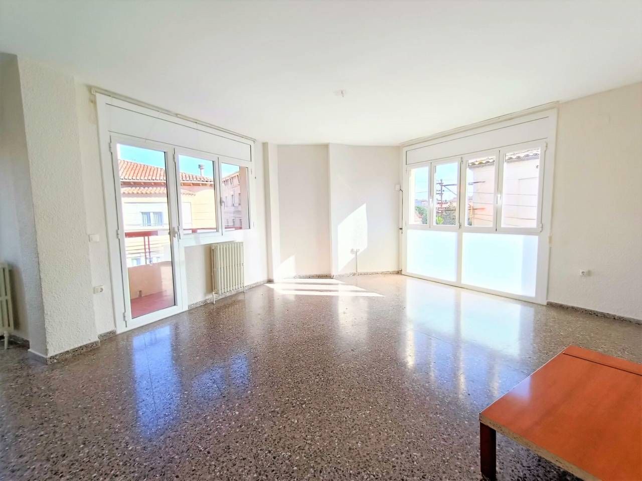 Living room of Flat for rent in Torelló  with Heating and Balcony