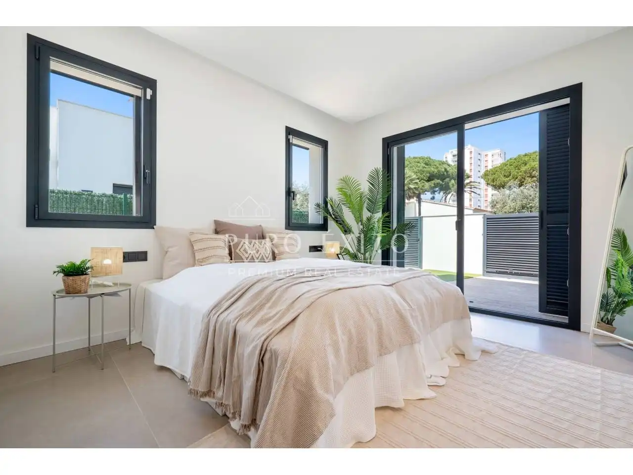 Bedroom of Houses for sale in Cambrils  with Air Conditioner, Private garden and Terrace