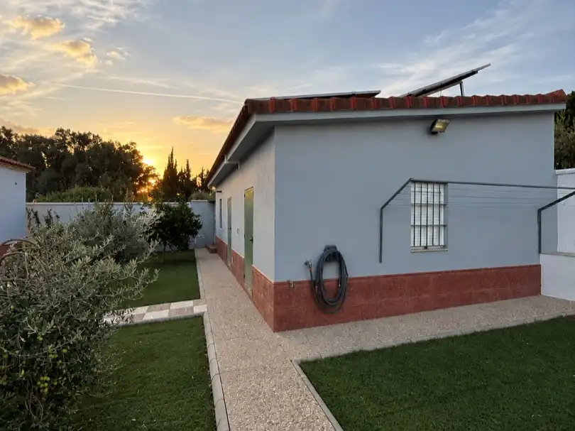 Vista exterior de Casa o chalet en venta en Arahal, Sevilla