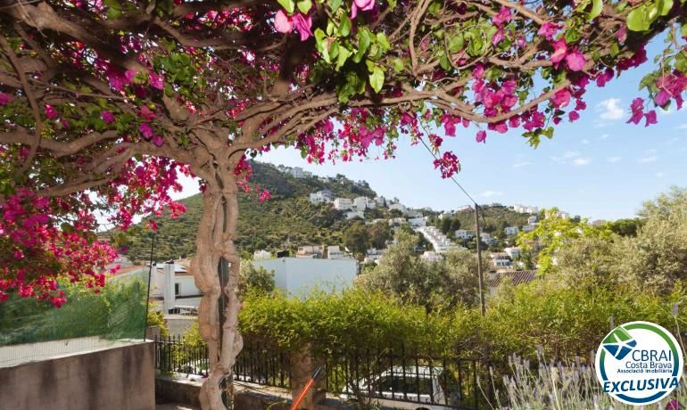 Exterior view of Flat for sale in Roses  with Private garden, Terrace and Furnished