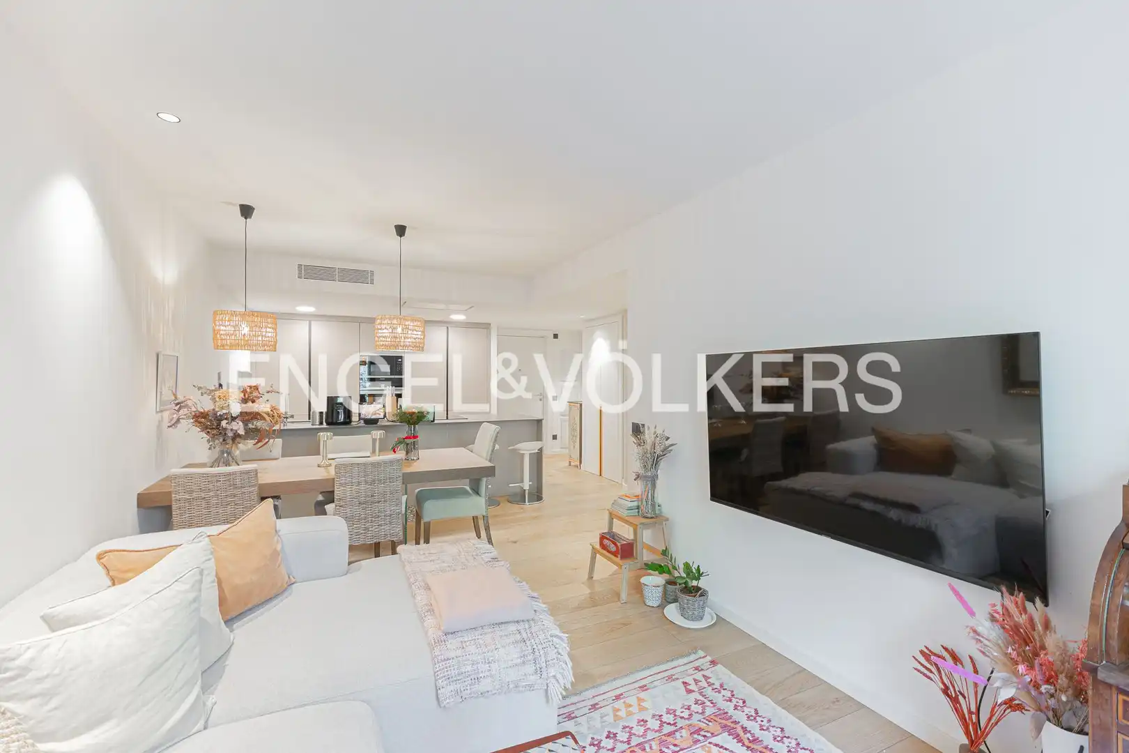 Living room of Flat for rent in Barcelona  with Air Conditioner, Heating and Parquet flooring