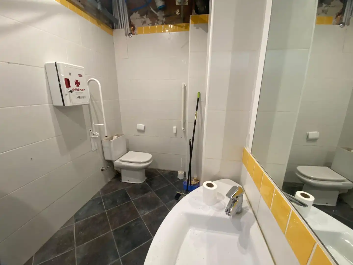 Business premises for sale in Poble, imagen 4
