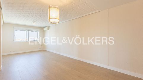 Foto 2 de Piso de alquiler en Na Rovella - Hermanos Maristas, Valencia Capital