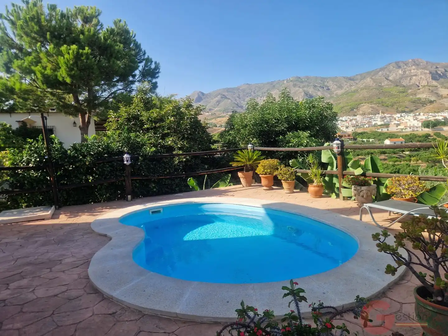 Casa con piscina en venta en Molvízar, imagen 3