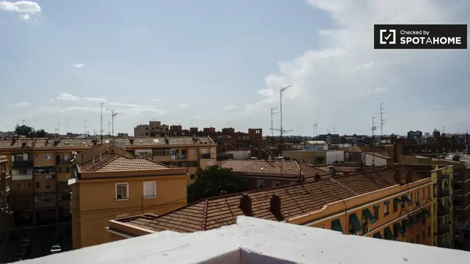 Vista exterior de Pis de lloguer en Madrid amb Aire condicionat, Calefacció i Moblat