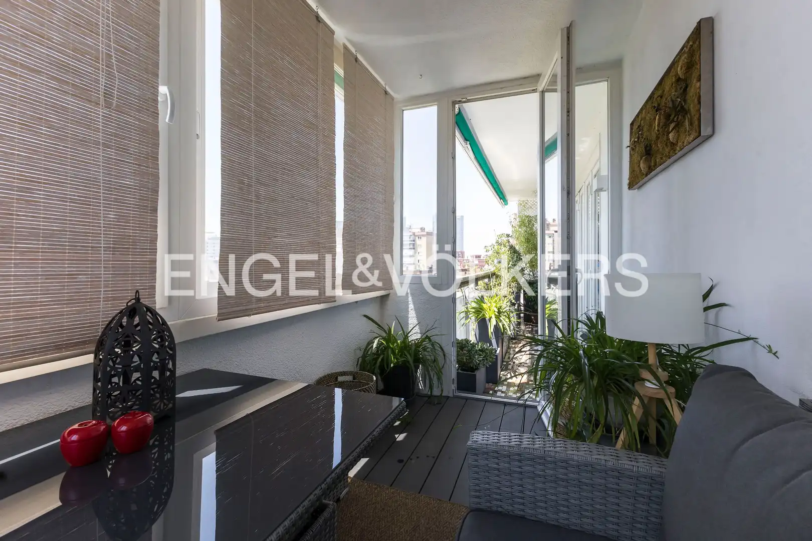Balcony of Flat for sale in Madrid  with Air Conditioner, Heating and Parquet flooring