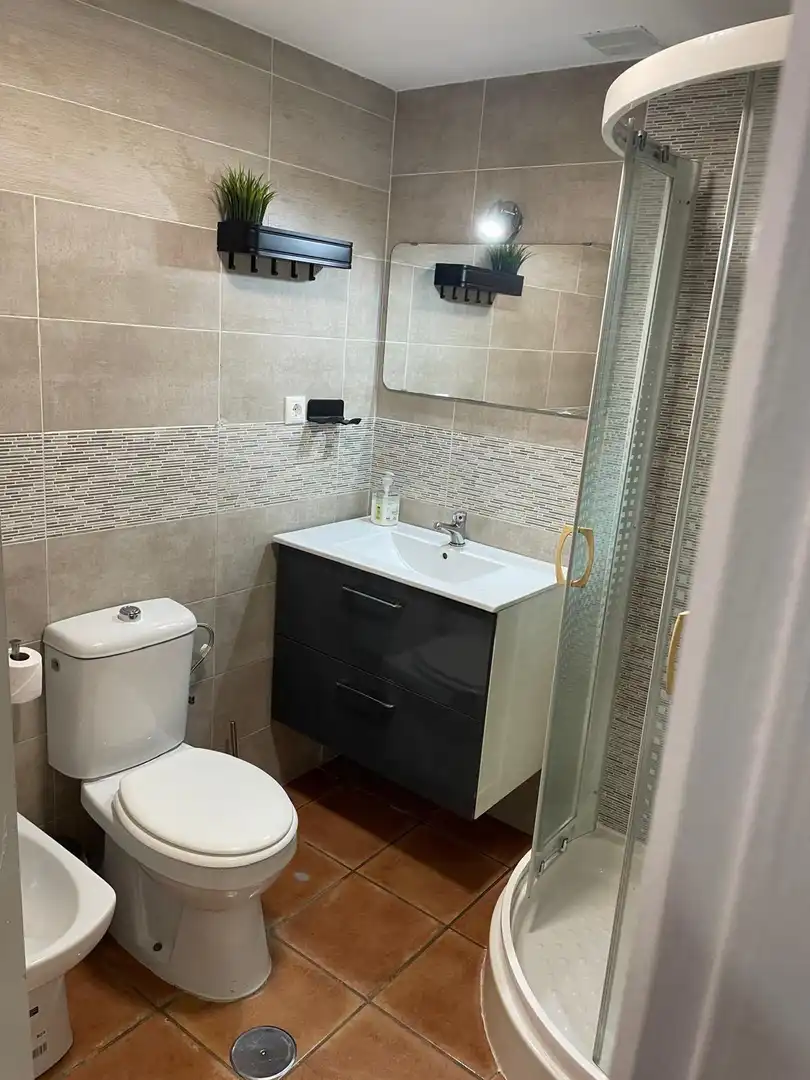 Baño de Casa adosada de alquiler en Algeciras con Amueblado
