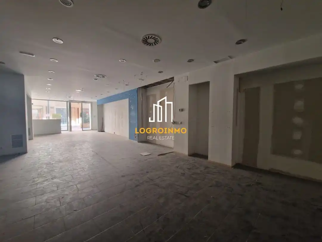 Local comercial en alquiler en Centro, imagen 2