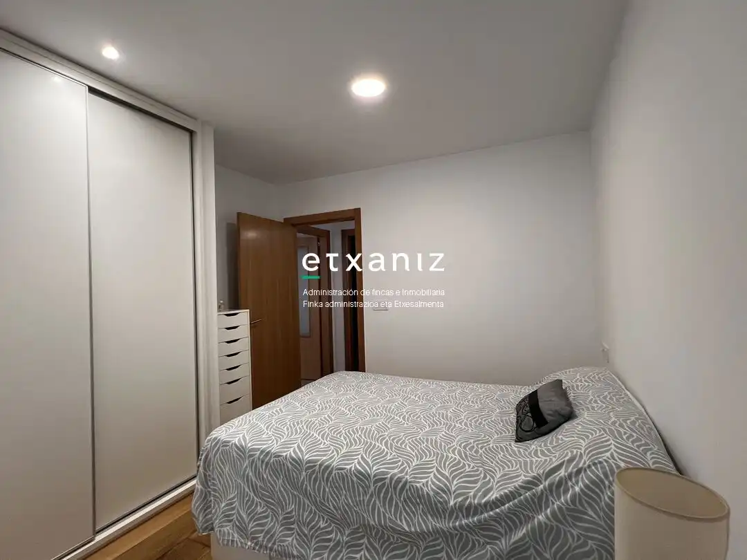 Bedroom of Flat for rent in Donostia - San Sebastián   with Heating, Terrace and Oven