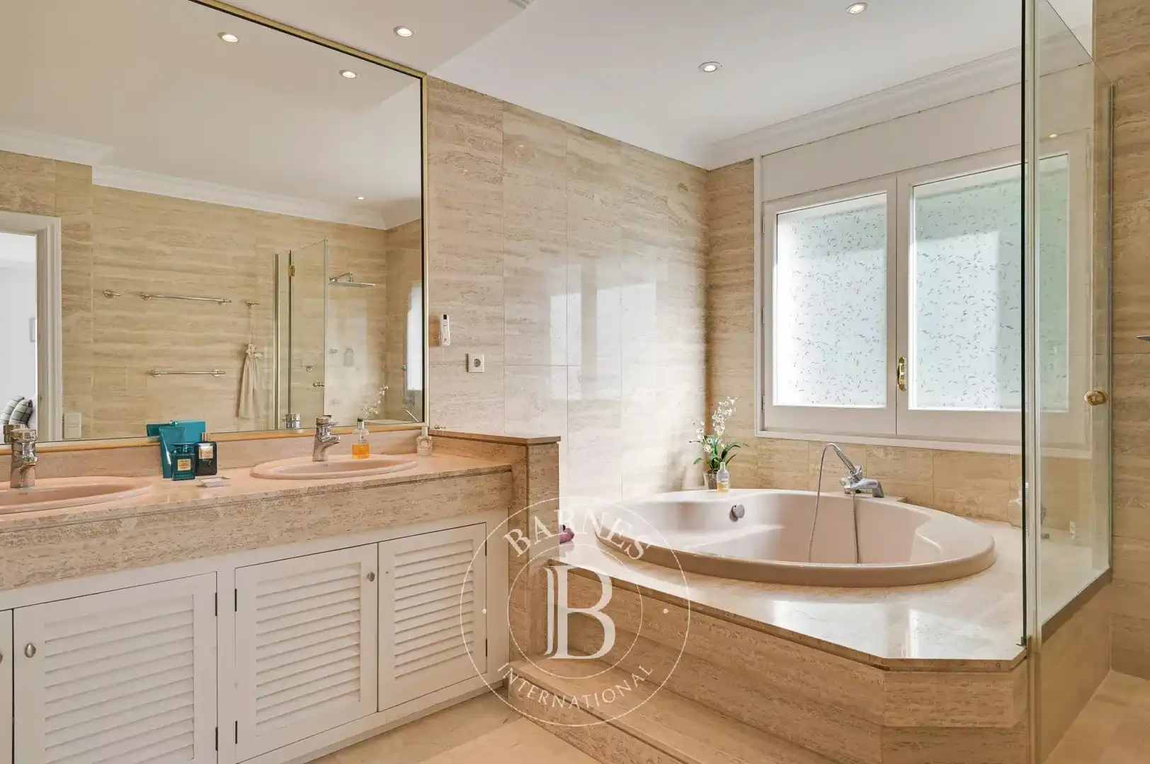 Badezimmer von Haus oder Chalet zum Verkauf in Cabrils mit Klimaanlage, Heizung und Privatgarten