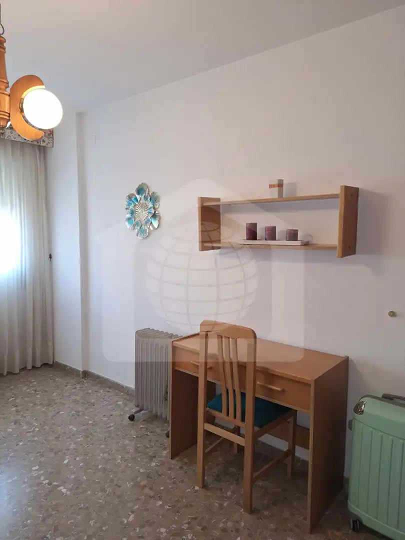 Habitación de Piso en venta en Málaga con Aire acondicionado y Amueblado