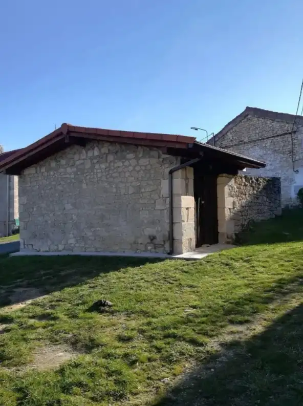 Exterior view of Houses for sale in Valle de Manzanedo  with Private garden