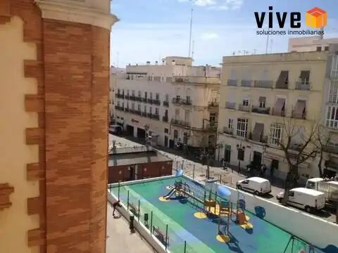 Vista exterior de Piso en venta en  Cádiz Capital con Aire acondicionado y Amueblado