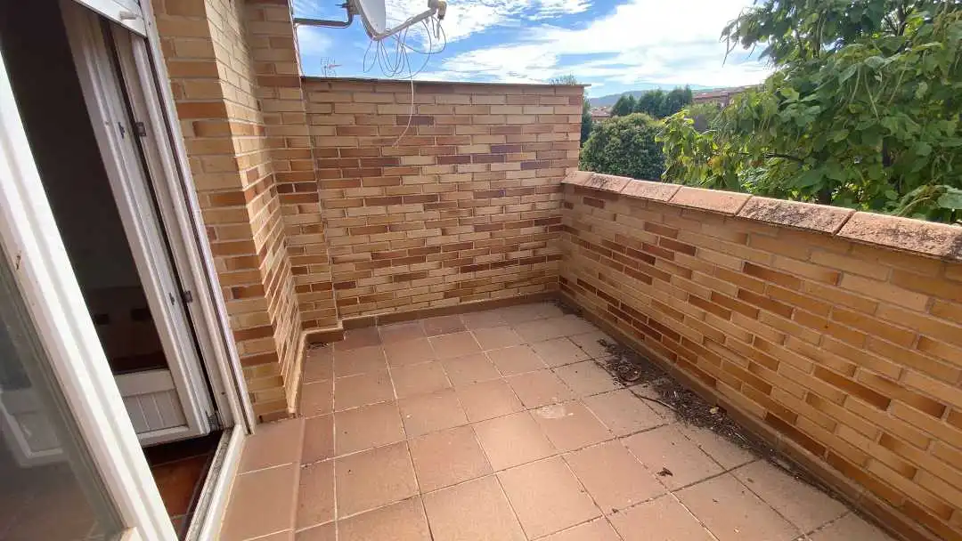 Terrassa de Casa adosada en venda en Tórtola de Henares amb Jardí privat, Terrassa i Balcó