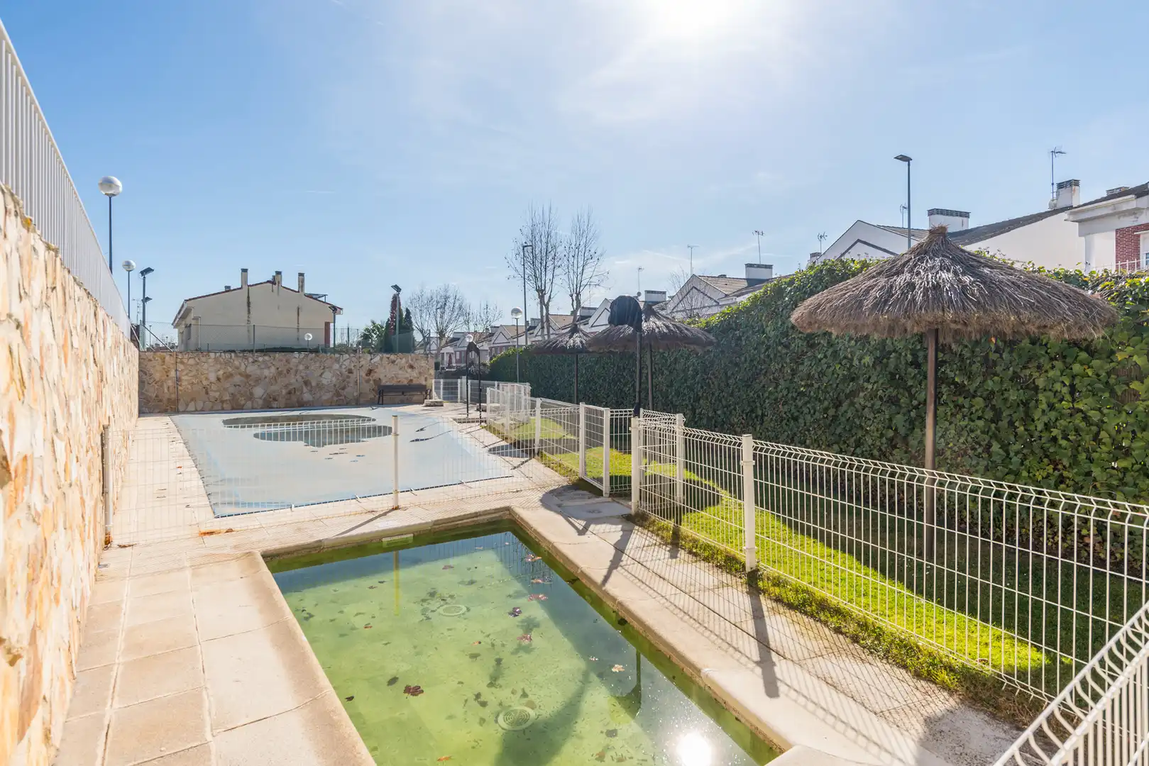 Piscina de Casa adosada en venda en San Agustín del Guadalix amb Aire condicionat, Calefacció i Jardí privat