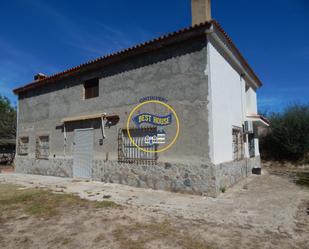 Vista exterior de Casa o xalet en venda en Agullent amb Aire condicionat, Calefacció i Jardí privat