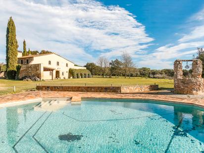 Schwimmbecken von Country house zum verkauf in Cassà de la Selva mit Klimaanlage, Terrasse und Schwimmbad