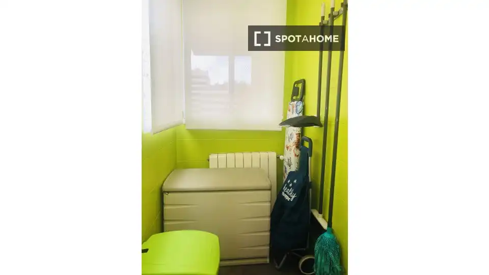 Bedroom of Flat for rent in Madrid  with Air Conditioner, Heating and Furnished