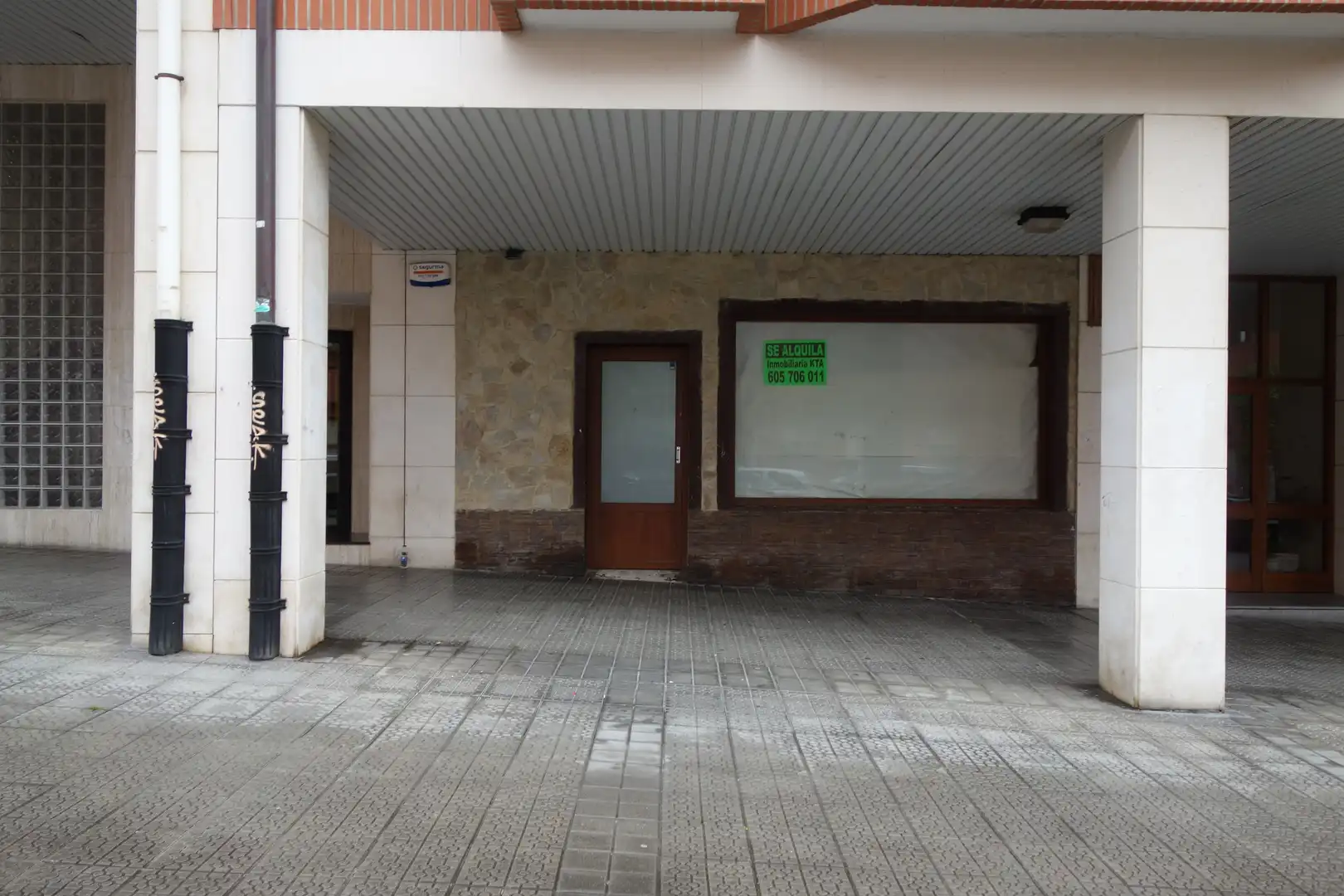 Local comercial en alquiler en Jata Kalea 7