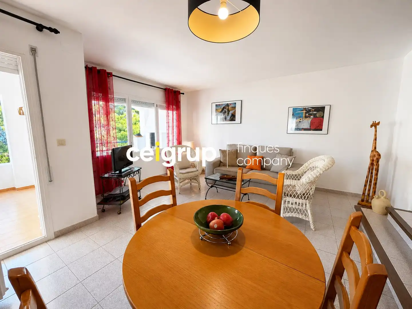 Sala de estar de Planta baja en venta en Llançà con Terraza, Trastero y Piscina