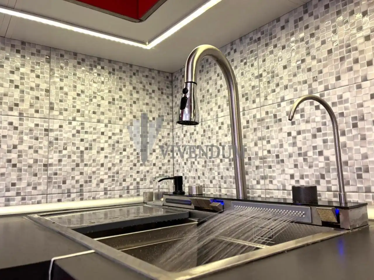 Cocina de Piso en venta en Vigo  con Calefacción y Balcón