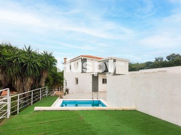 Casa con piscina en venta en Plaça Poligono Numero 7