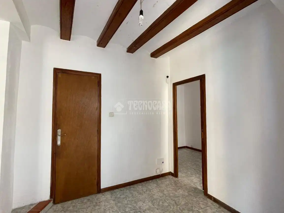 Wohnung zum Verkauf in Barcelona mit Balkon