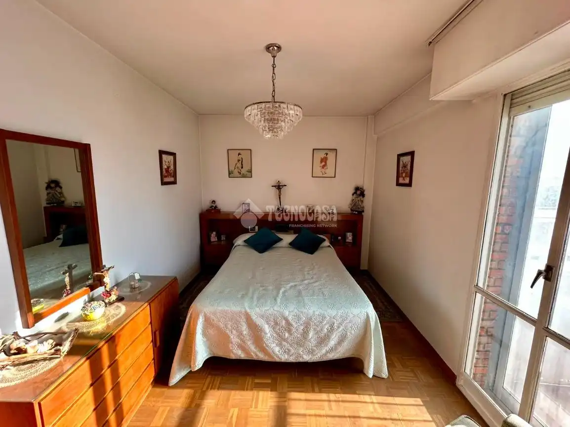 Habitación de Piso en venta en Madrid con Calefacción, Terraza y Balcón