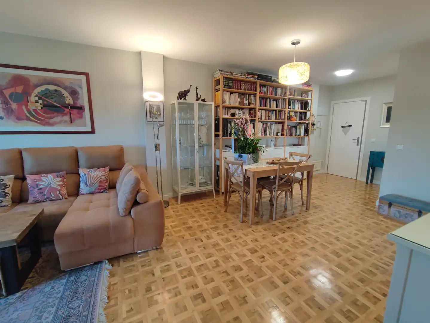 Sala d'estar de Pis en venda en Madrid amb Aire condicionat, Calefacció i Parquet